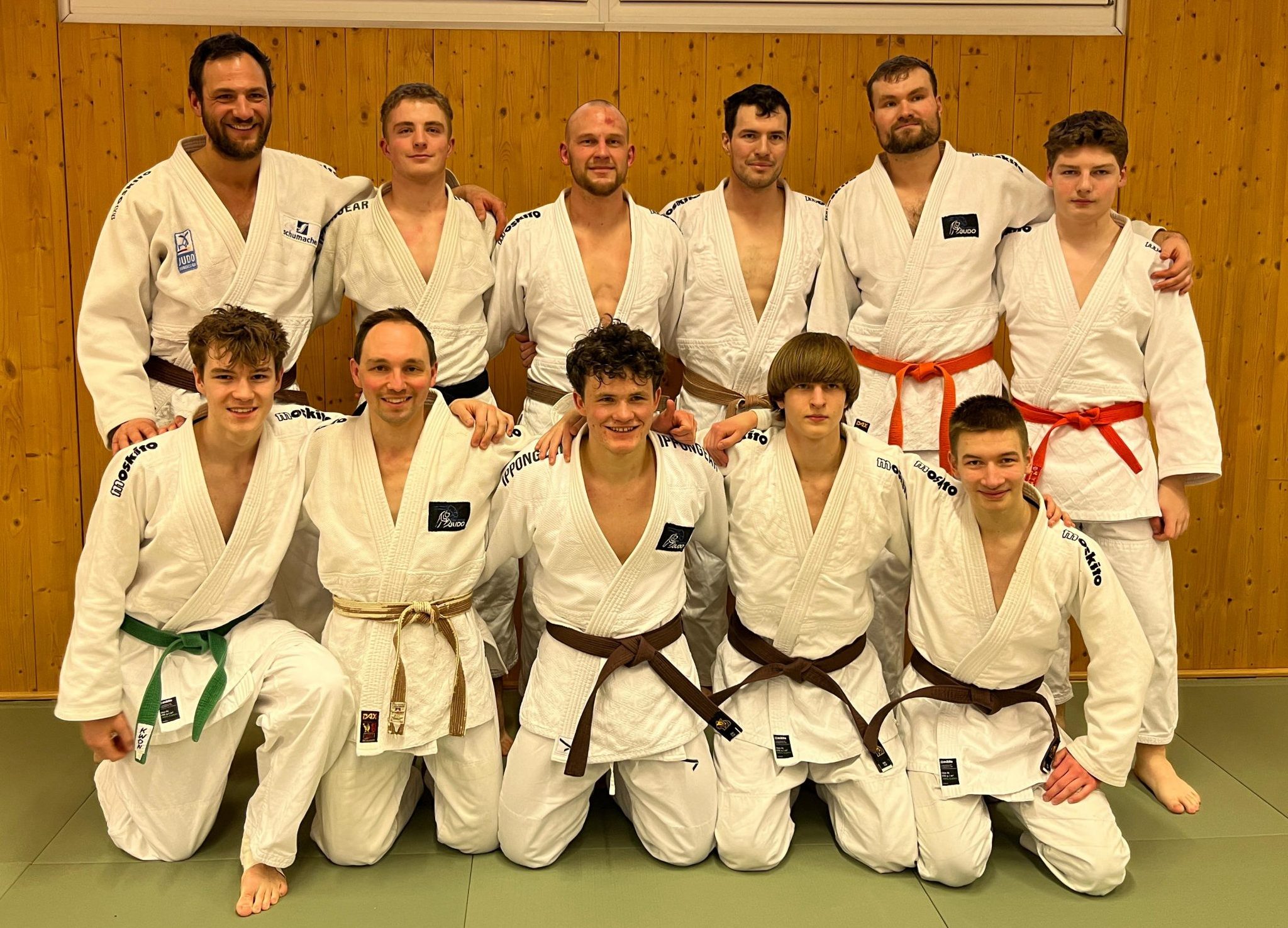 Mehr über den Artikel erfahren Erfolgreicher Start in die neue Bezirksligasaison – 13:7 im Auftaktkampf gegen den DJK Eichstätt